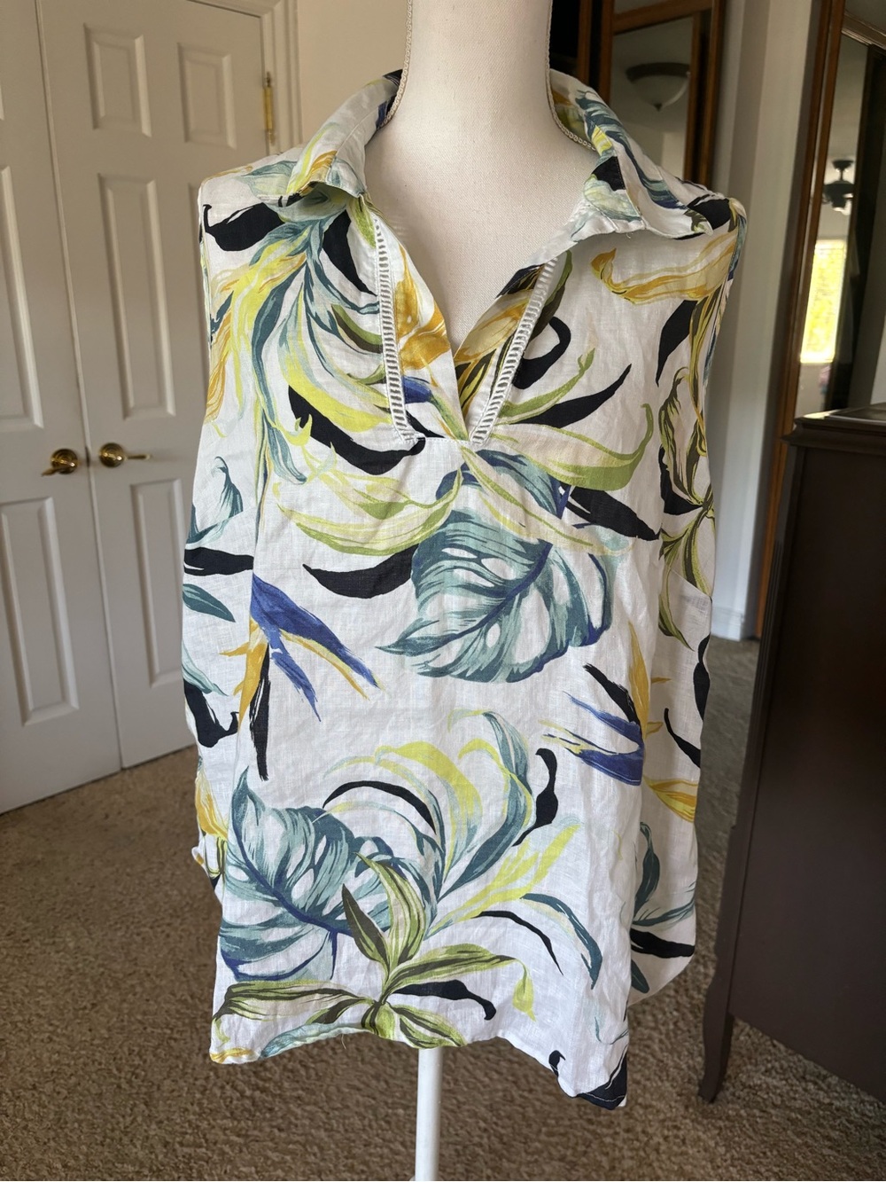 Chico's Linen Sleeveless Collared Popover Top